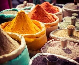 הרצאות דיגיטליות לצפייה באתר - ההבדל בין תורת הקבלה לבין תורות המזרח ואחרות (שני שיעורים)